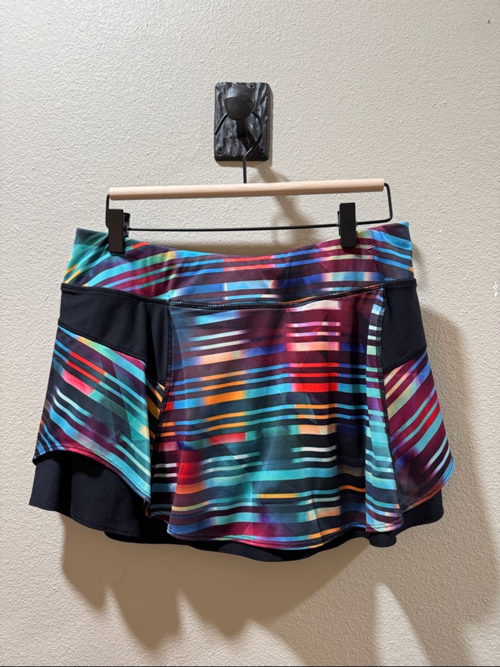 Athleta Colorful Striped Athletic Skort with tennis ball pockets - M